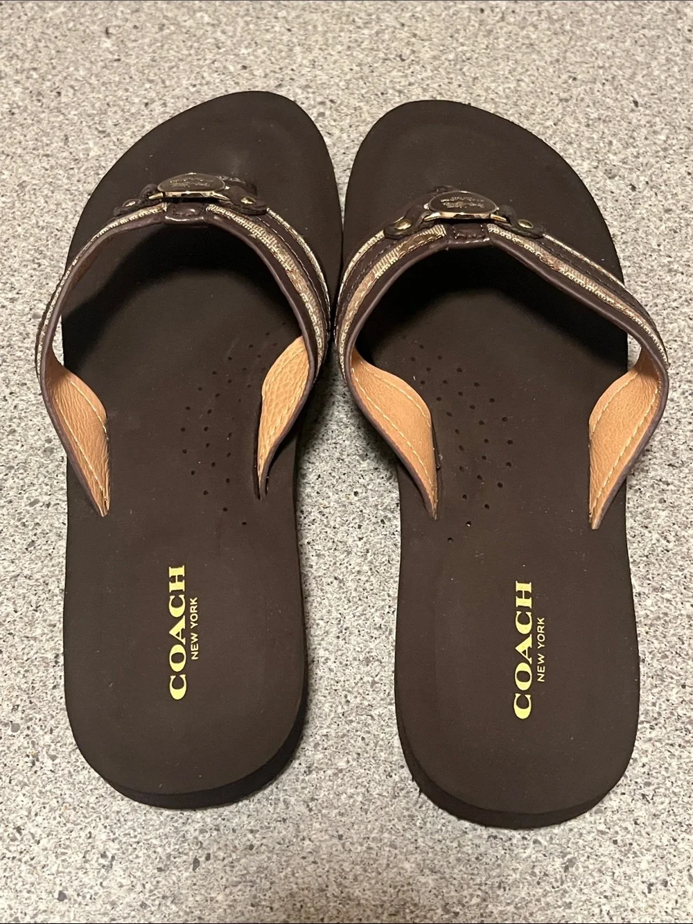 Authentic Coach Jasmine 12CM/Semi Mat CLF A5287 Women's Brown/Tan Thong Sandals - Picture 3 of 8